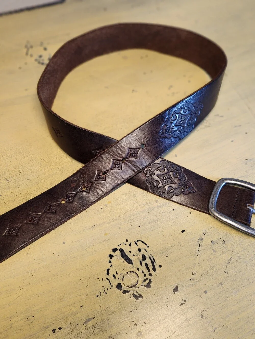 Aeropostale Vintage Tooled Brown Leather Belt, Size Small